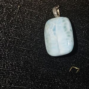 Elegant Blue Pendant Necklace